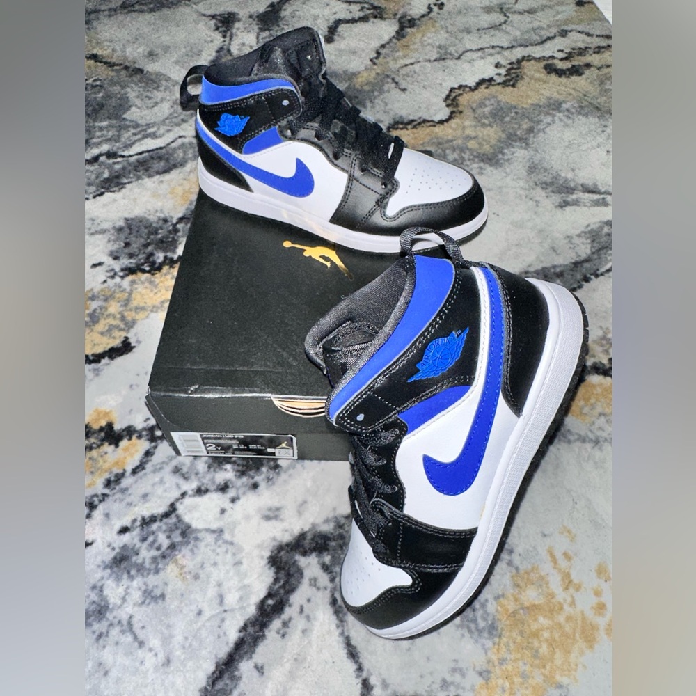 Jordan 1 Mid